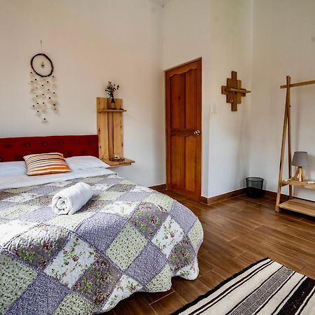 Blue Lotus Retreat Center Bed & Breakfast Pisac Dış mekan fotoğraf